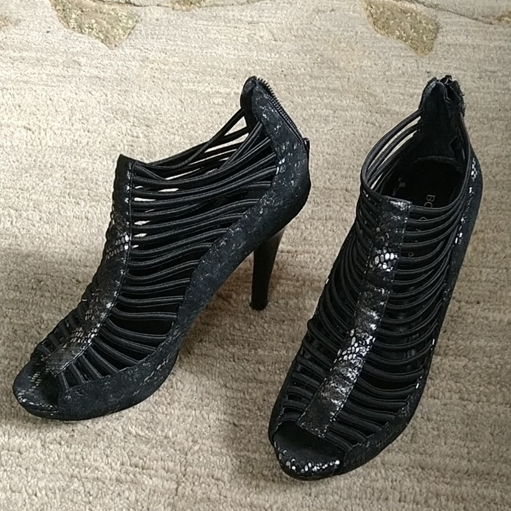 Black and silver snakeskin detail BCBG heels.